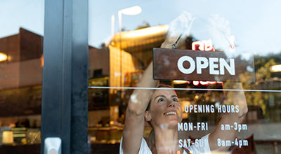 Brick-and-Mortar Stores and E-Commerce Giants Join Forces